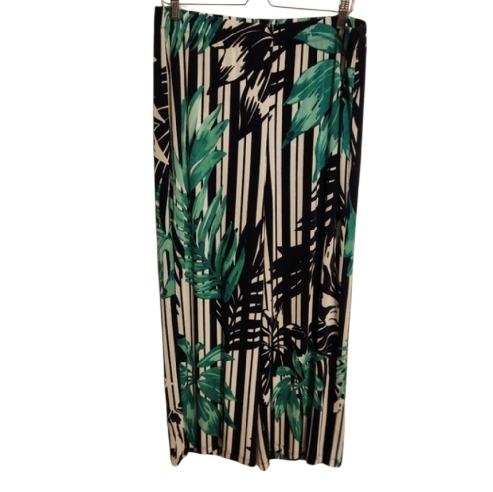 Chicos | Women’s Travelers Tropical Print Wide Legged Pants Size 2 (Large)